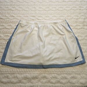 Nike White Skirt with Blue Accents - M